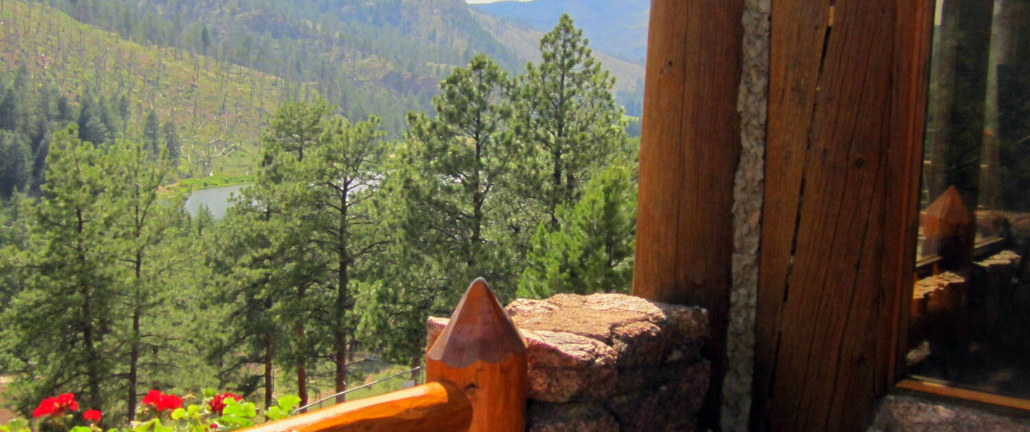 Baehrden Lodge overlooking Pine Lake